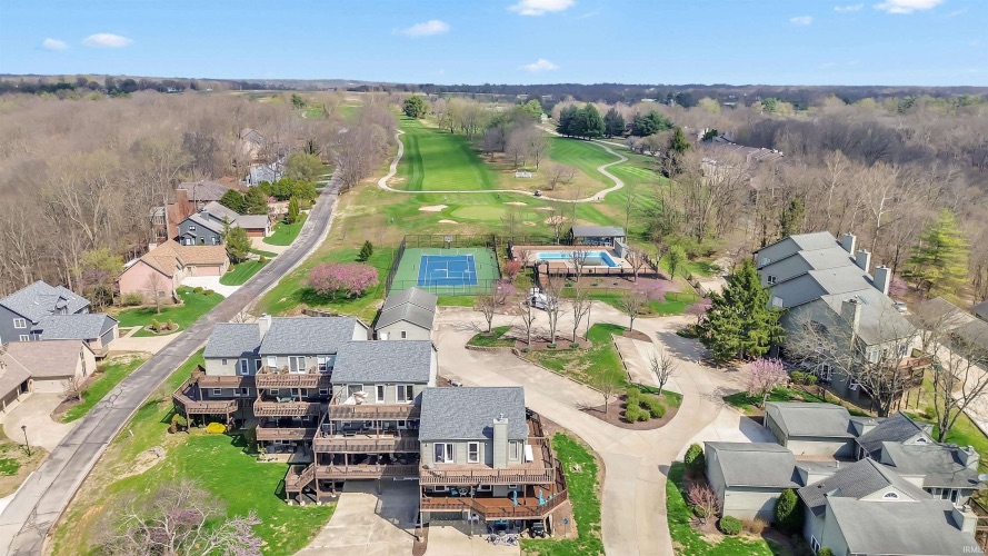 Aerial view of the Harbour Pointe #53 building
